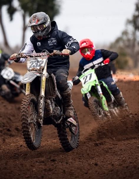 DOS PILOTOS DE MONTE MAÍZ EN EL MOTOCROSS PROVINCIAL