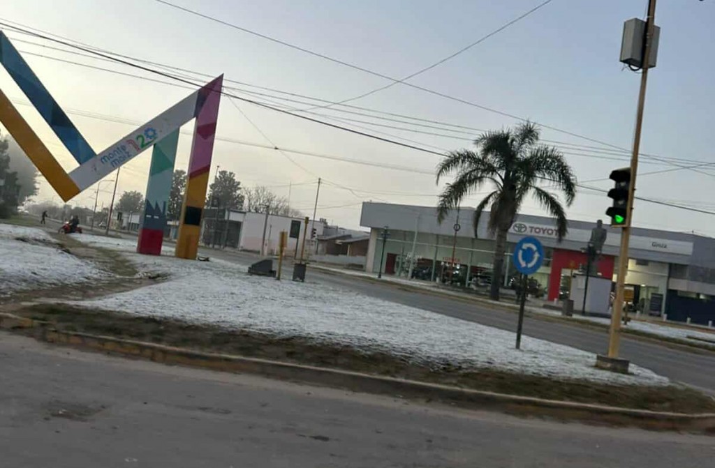 UNA MAÑANA BLANCA DE AGOSTO