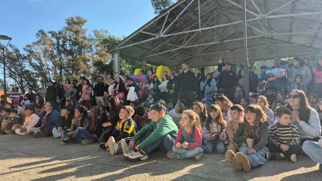 GRAN CELEBRACIÓN EN EL PASEO