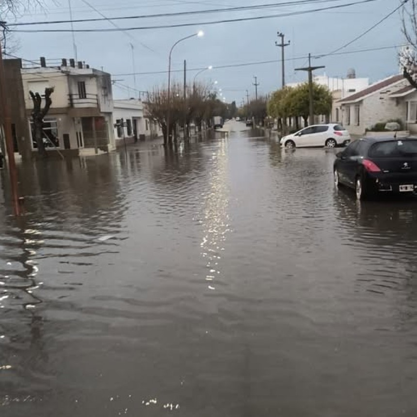 CORRAL DE BUSTOS: ANEGAMIENTOS TEMPORARIOS DE CALLES