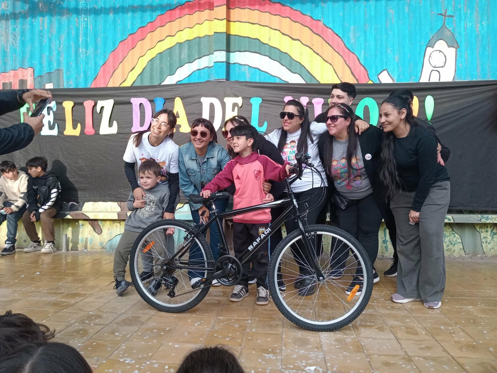 MULTITUDINARIA FIESTA DEL D&Iacute;A DEL NI&Ntilde;O