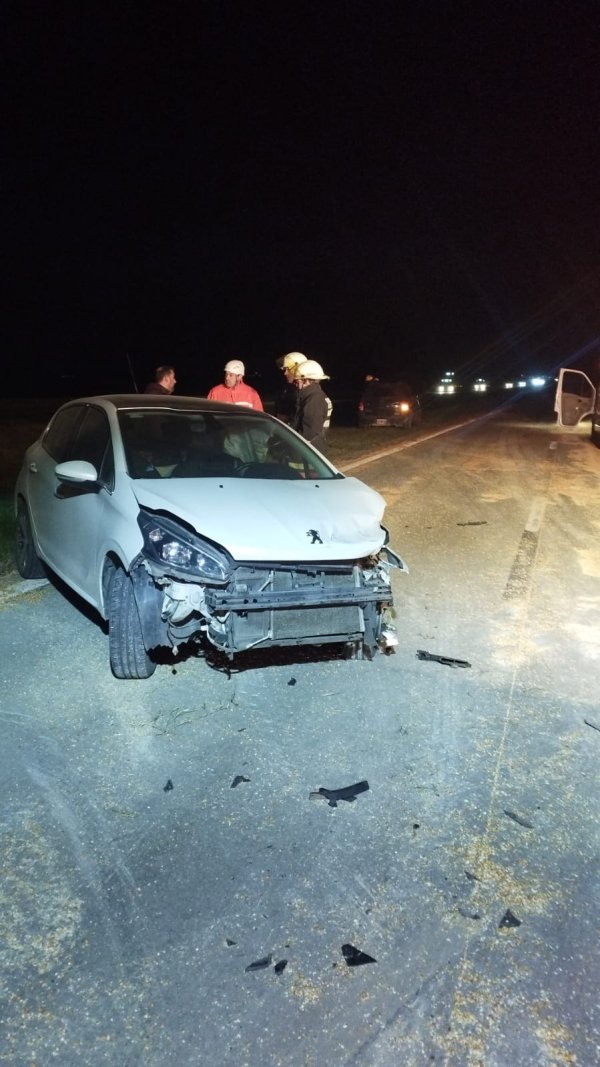 BELL VILLE: TRES AUTOS DESPISTARON EN LA AUTOPISTA