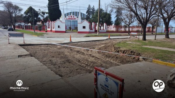OBRA DE BACHEO FRENTE AL CLUB LAMBERT