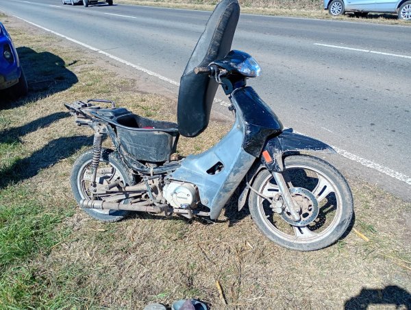MENOR SE CONDUC&Iacute;A EN MOTO ROBADA EN RUTA 11