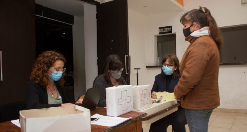 250 PERSONAS COMPLETARON EL ESQUEMA DE VACUNACIÓN