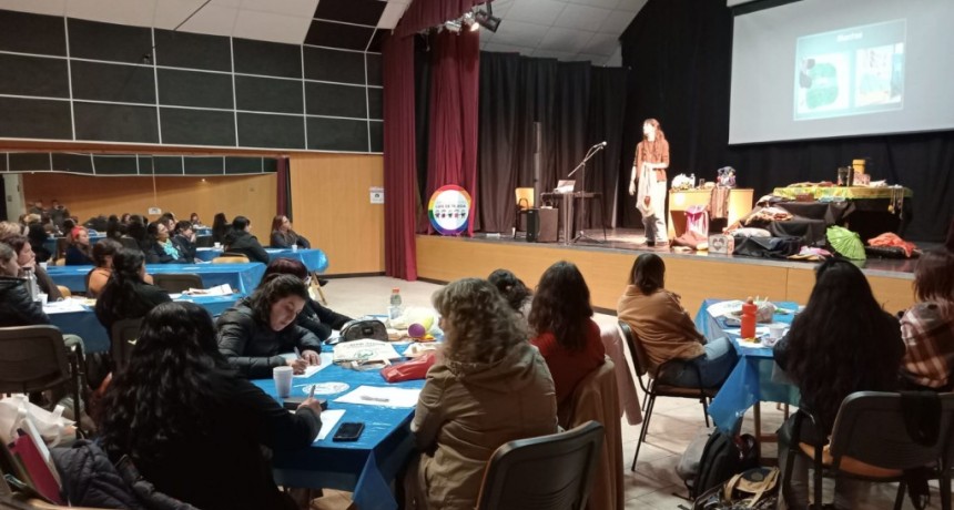 CAPACITACIÓN DOCENTE EN LA CASA DE LA CULTURA