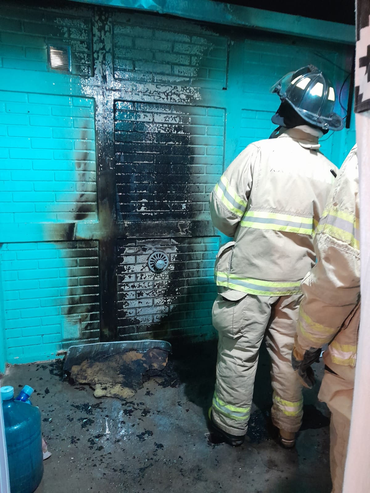 INCENDIO EN UNA VIVIENDA