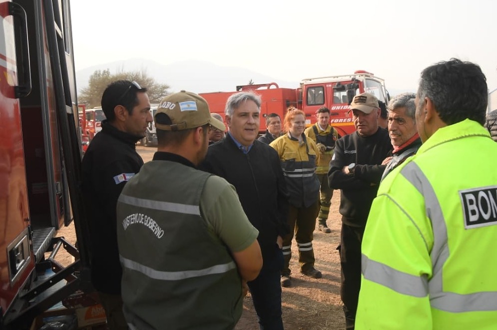 DESTACAN ACTUACIÓN DE BOMBEROS Y POLICÍAS