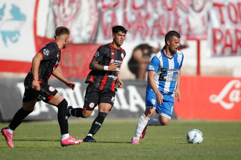 VALIOSO EMPATE DE ARGENTINO EN MENDOZA