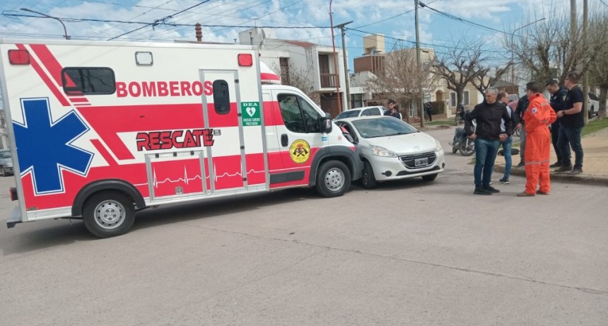 CHOCARON LOS BOMBEROS