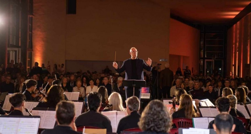 MEMORABLE PRESENTACIÓN DE LA BANDA REGIONAL