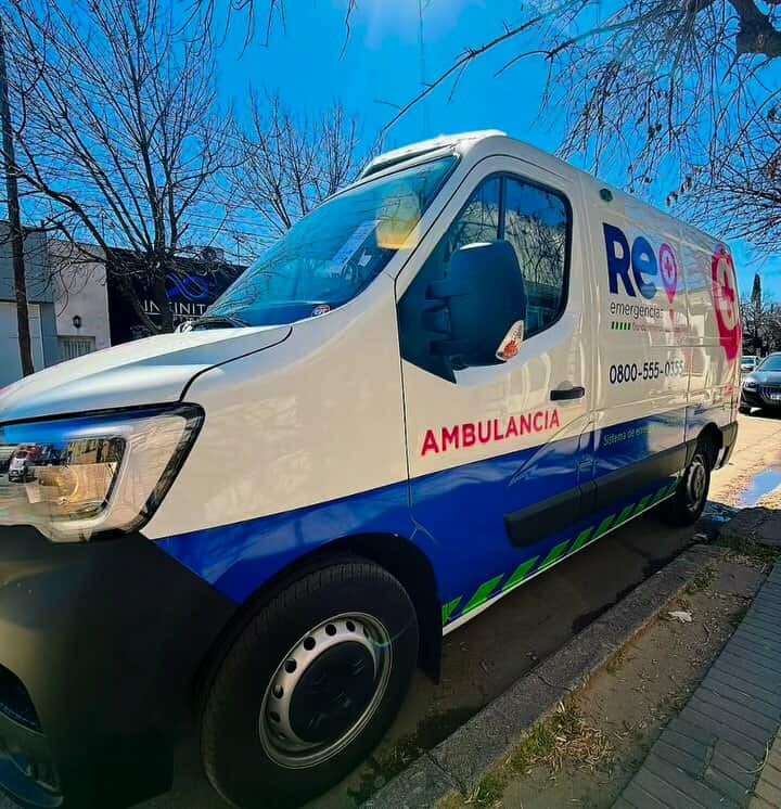 UNA ANBULANCIA 0 KM ADQUIRIDA POR GRUPO RE