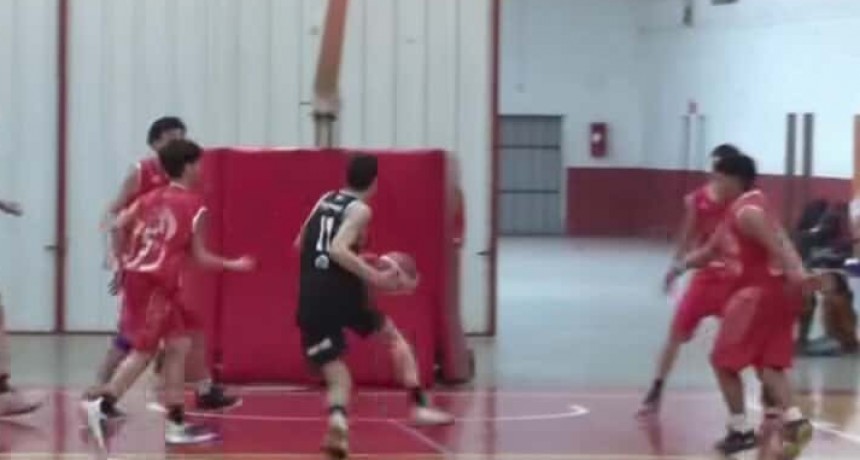 EL BÁSQUET DE LAMBERT RECIBIÓ A SARMIENTO DE LEONES