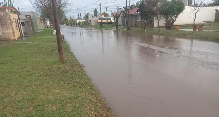 CHAPARRONES EN CORTOS PERÍODOS ANEGARON CALLES