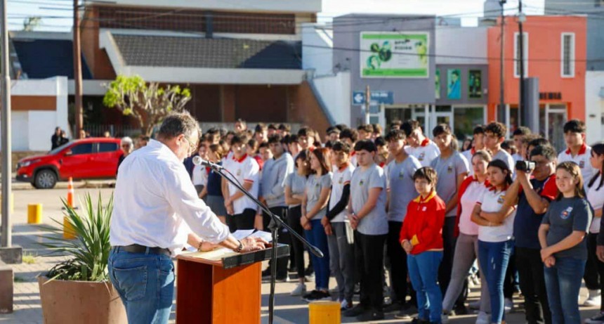 COMPROMISO CON LOS VALORES Y LA IDENTIDAD PROVINCIAL