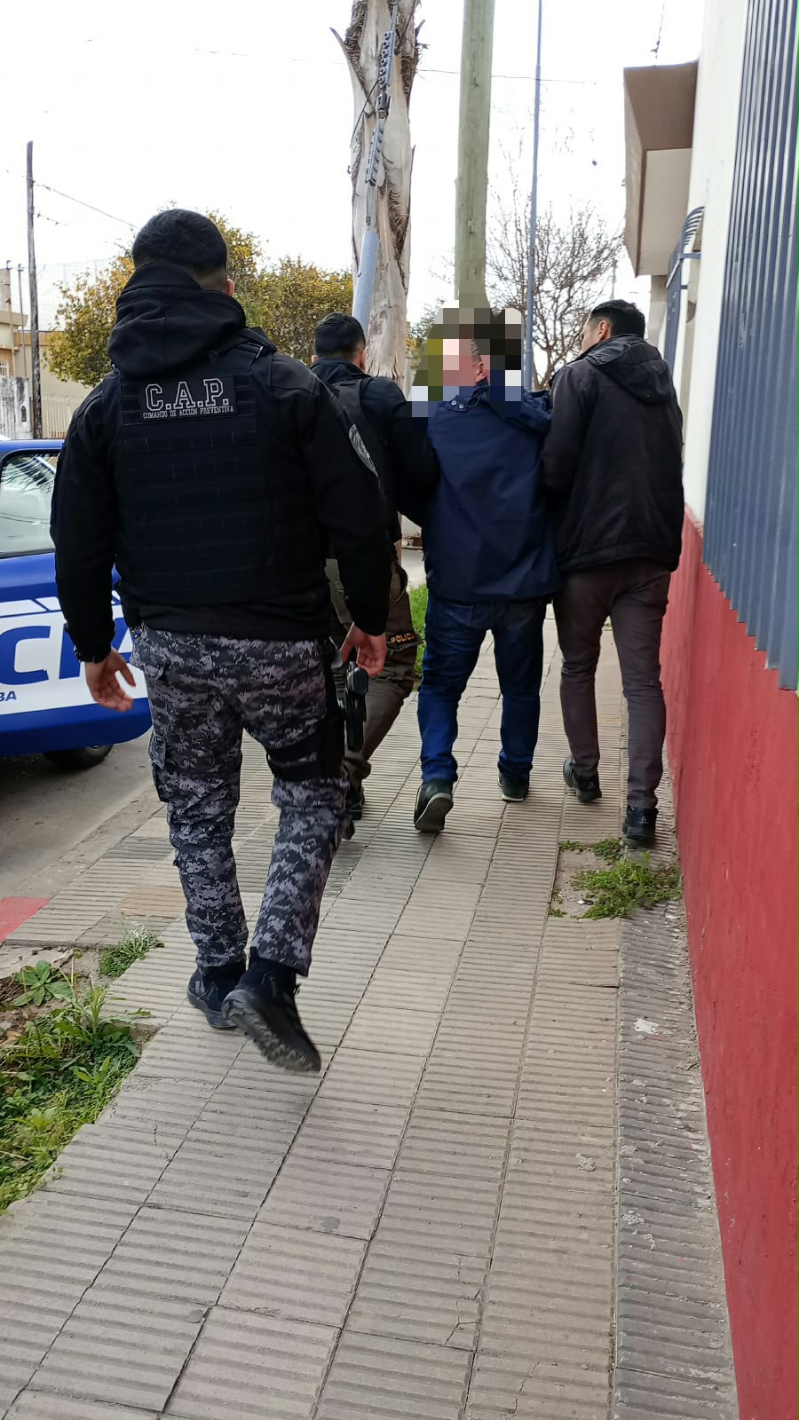ALLANAMIENTO CON SECUESTRO DE ARMA EN BELL VILLE