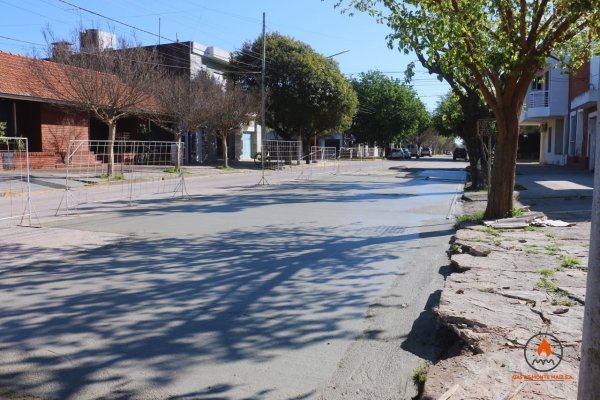 REPARACI&Oacute;N DE PAVIMENTO EN CALLE SANTIAGO DEL ESTERO