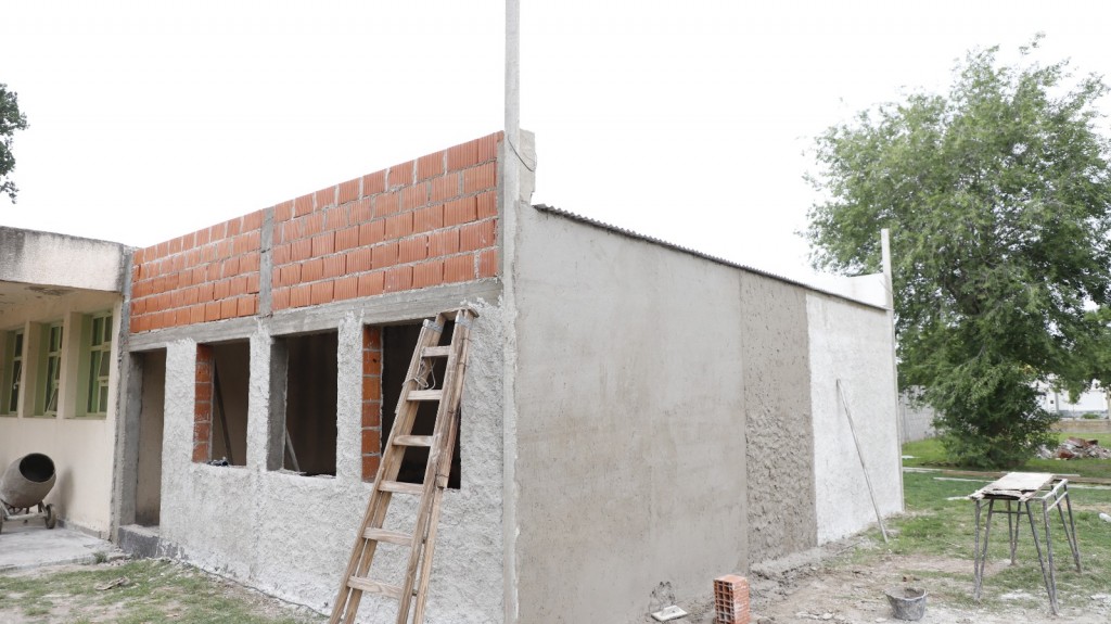 BUEN AVANCE DE OBRA DEL AULA NUEVA