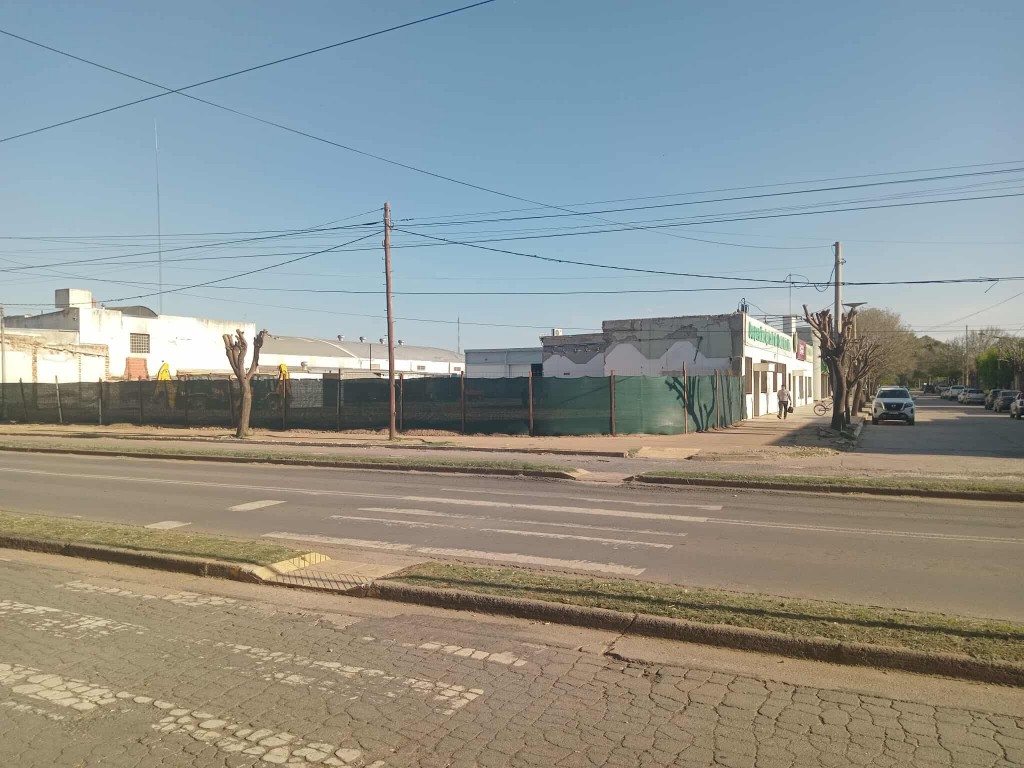 DEMOLICIÓN DEL SUPERMERCADO DE LA COOPERATIVA