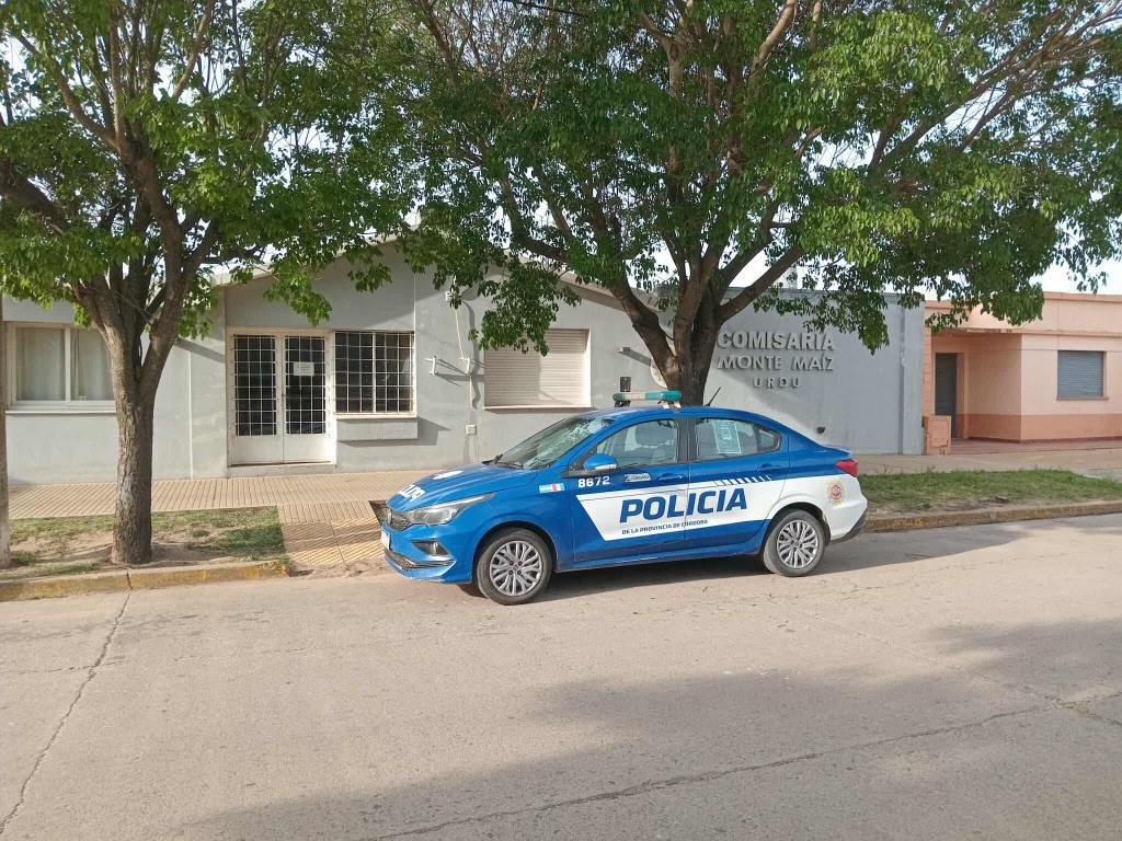 JOVEN DETENIDO POR DAÑAR MÓVIL POLICIAL