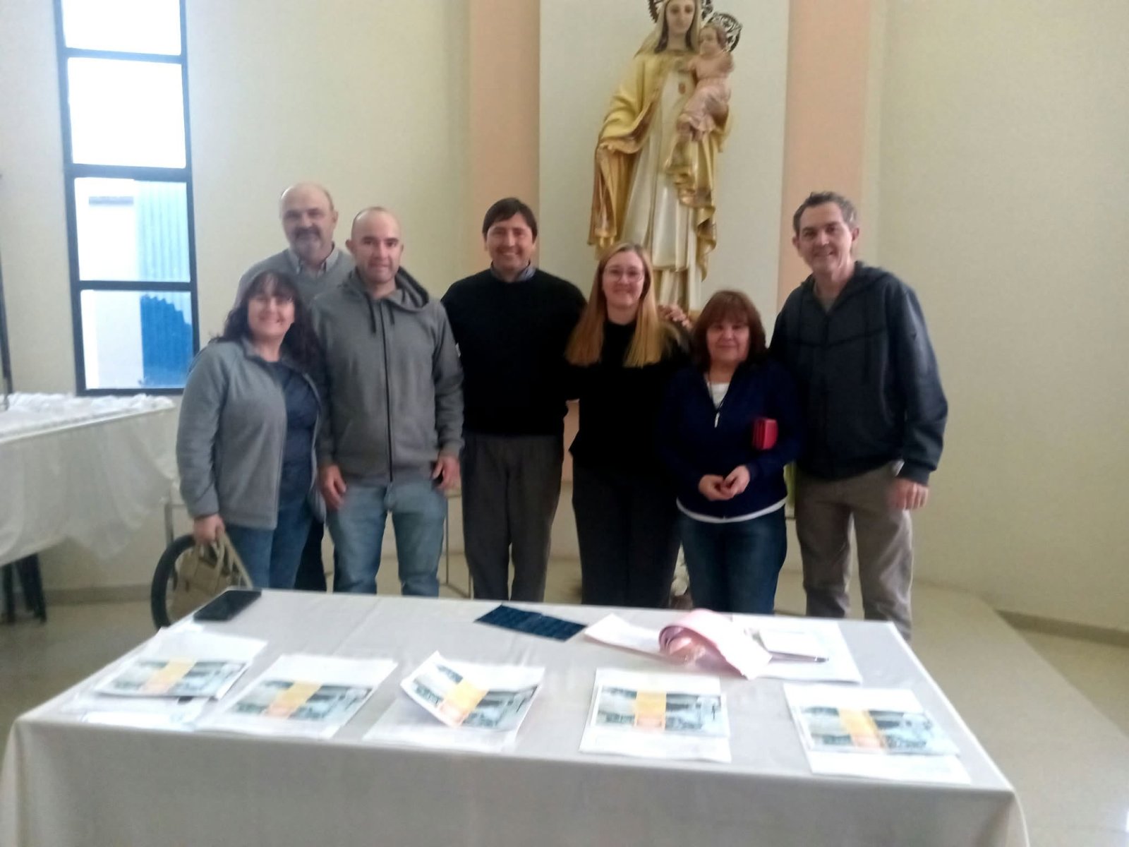 SE ENTREGARON LOS PREMIOS DE LA T&Oacute;MBOLA PARROQUIAL