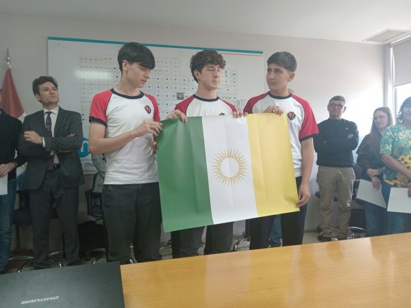 YO QUIERO A MI BANDERA: LA DE MONTE MA&Iacute;Z