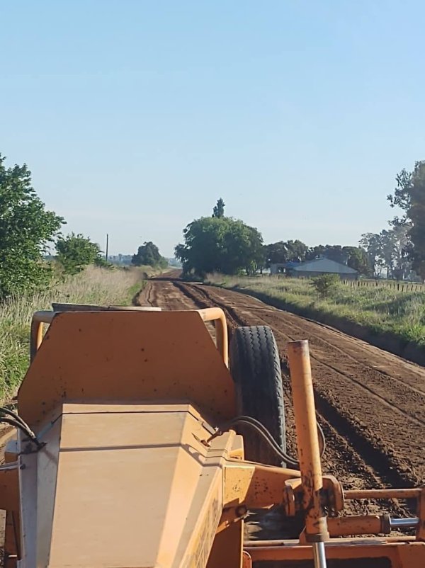 AVANZAN OBRAS DE REPARACI&Oacute;N DE CAMINOS RURALES