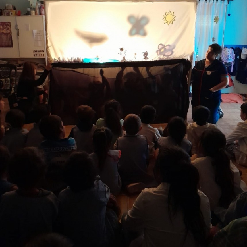 EL GRUPO DE TEATRO INFANTIL ESTUVO EN COLONIA BARGE