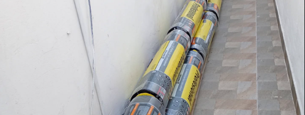 TRABAJOS EN EL TECHO DEL CENTRO DE JUBILADOS