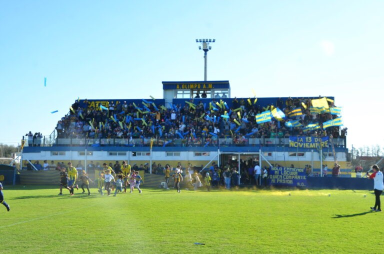 LA PRIMERA FINAL SE JUEGA EN EL ESTADIO DE OLIMPO