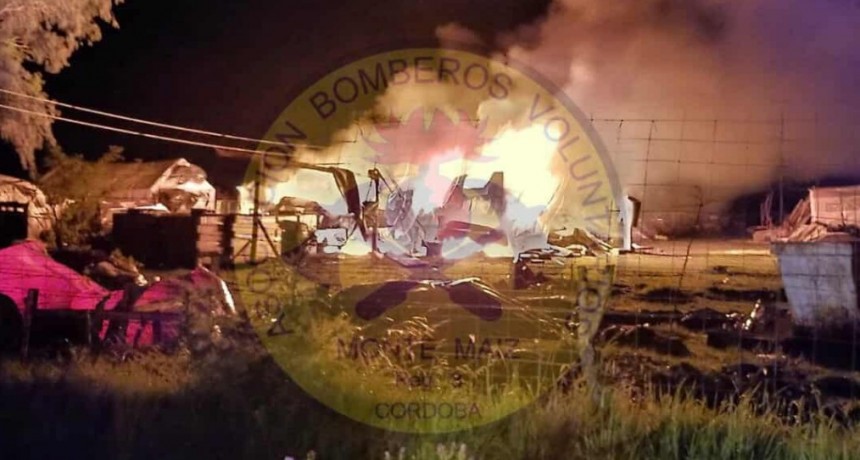 VOLADURA DE TECHO Y CASA INCENDIADA EN COLONIA BARGE