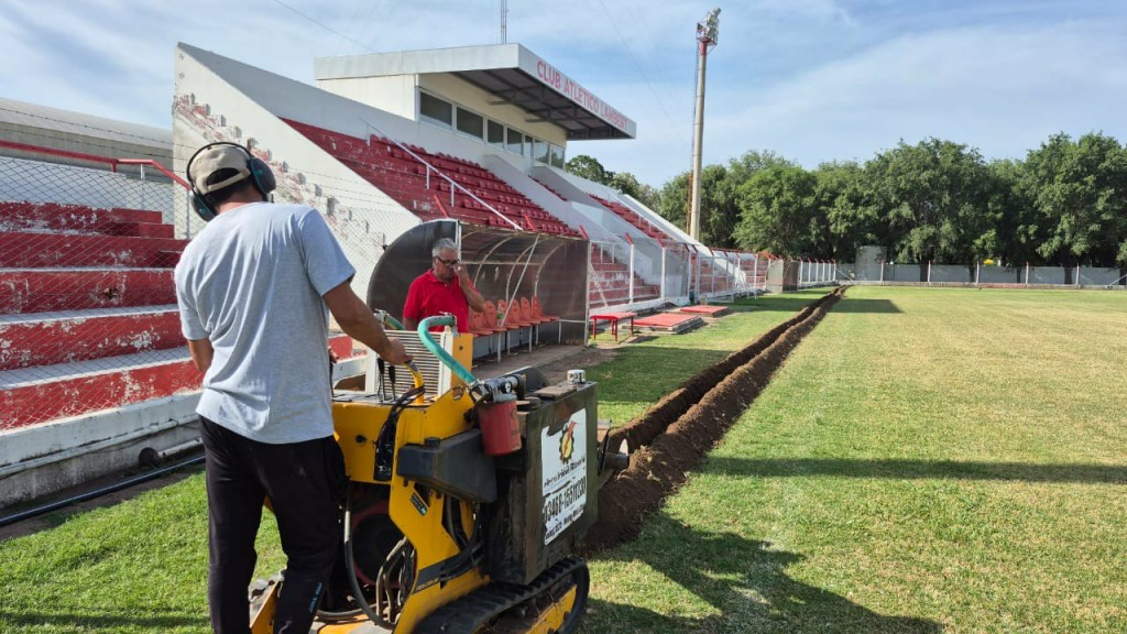 LAMBERT: INSTALACIÓN DE SISTENA DE RIEGO POR ASPERSIÓN