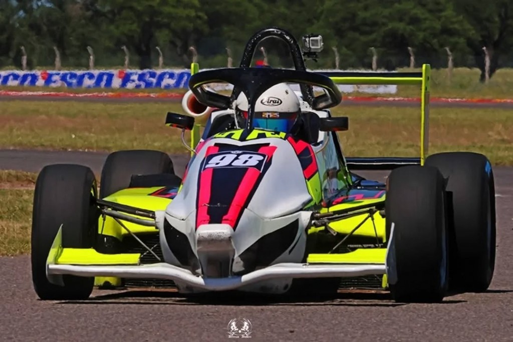 RUBINO Y EL DEBUT EN LA FÓRMULA 3 METROPOLITANA