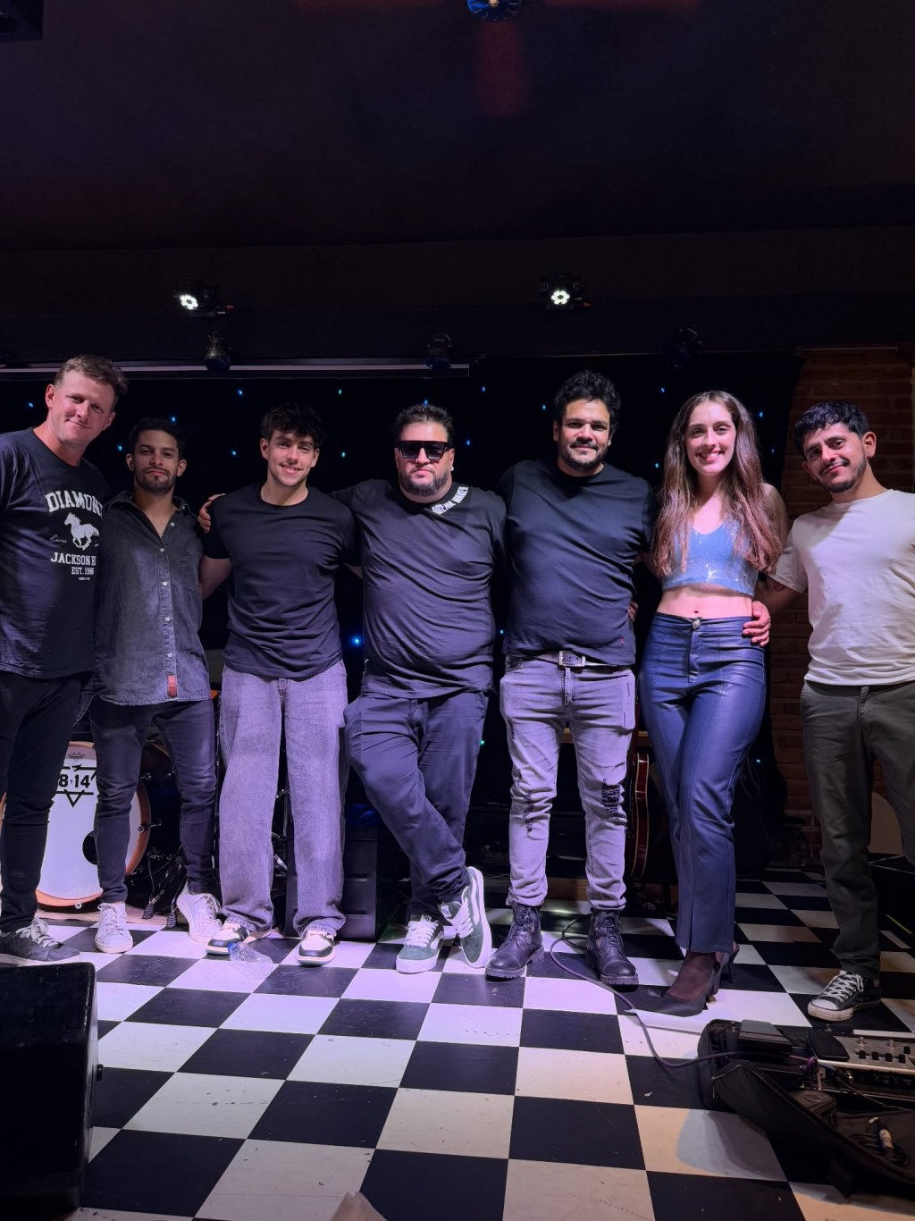 ARTISTAS LOCALES QUE SE DESTACAN EN LA ESCENA NACIONAL