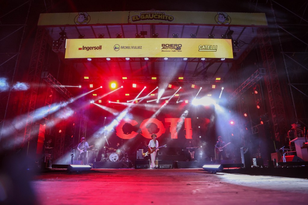 COTI SOROKIN DESLUMBRÓ AL PÚBLICO DEL GAUCHITO