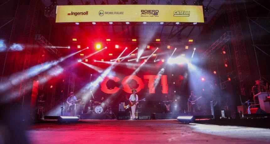 COTI SOROKIN DESLUMBRÓ AL PÚBLICO DEL GAUCHITO