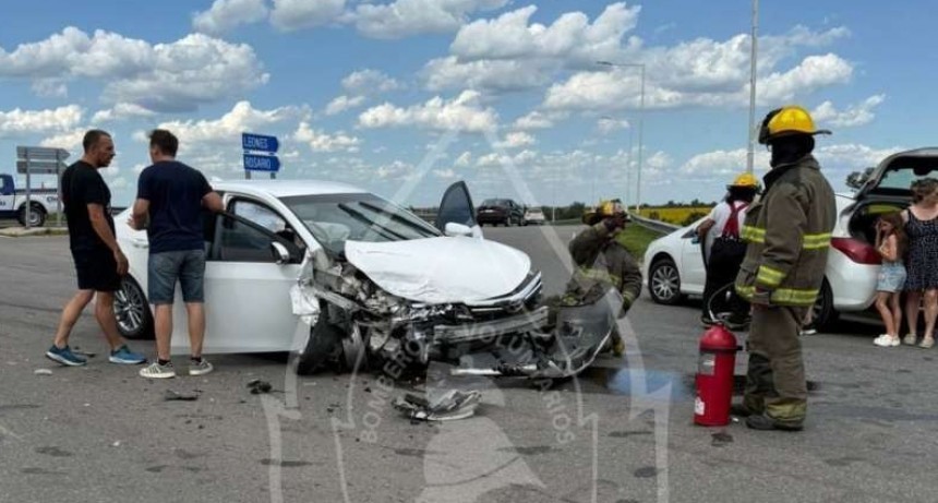 BELL VILLE: CHOQUE POR ALCANCE EN RUTA PROVINCIAL N°3